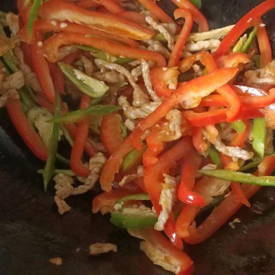 辣椒炒肉丝一上桌，老人宝宝全都笑