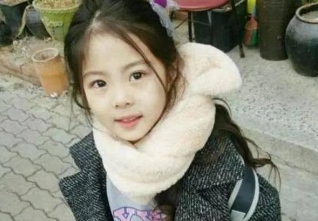 合照|“爸,你当年相中我妈的钱了吧”,父母合照差距大,爸爸太帅了