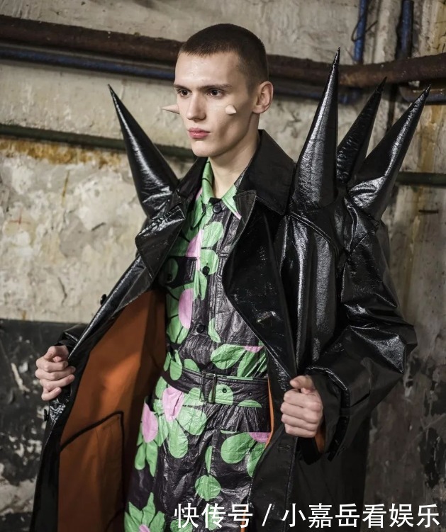 秀场|穿成陶罐都能登上秀场,看不懂的时尚越来越多了,一般人能穿吗?