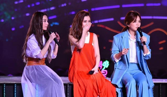 美丽新世界|华语第一女子天团出道三年推出50首歌,如今一人失声令粉丝痛心