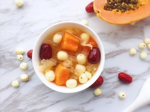 木瓜银耳莲子汤，美白养颜又滋补，是女性的福音