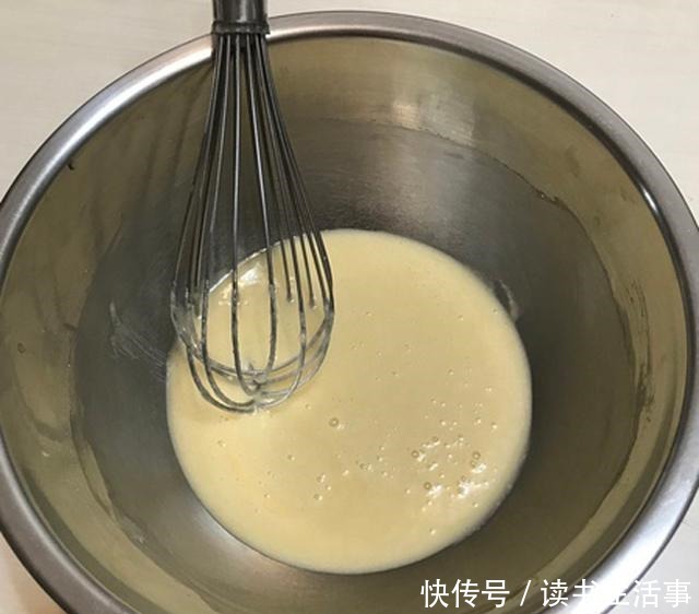 这款费南雪蛋糕,材料简单容易上手,香味浓郁,外焦内软,很好吃