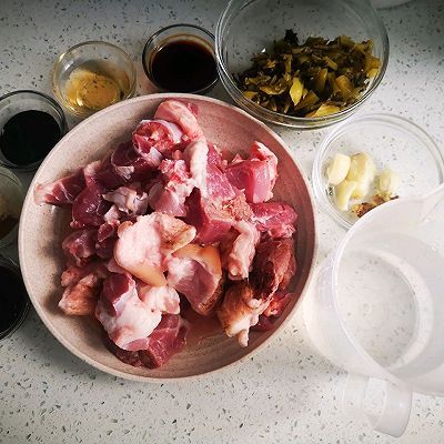 猪脚|下饭酸菜猪脚煲