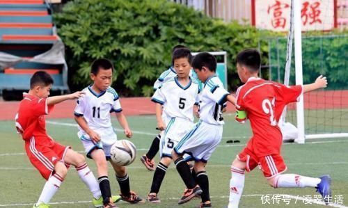 全球一半脑梗在中国,医生建议想长寿,做到2多1少,血管不堵