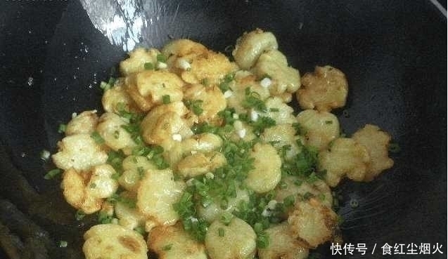 教你一个土豆新鲜吃法，很多人都不懂这样做，端上桌分分钟被清盘