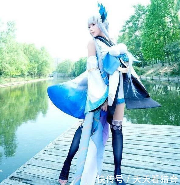 位小姐姐|高中生cos雪女,开始感觉很普通,看到正片后,雪女既视感!