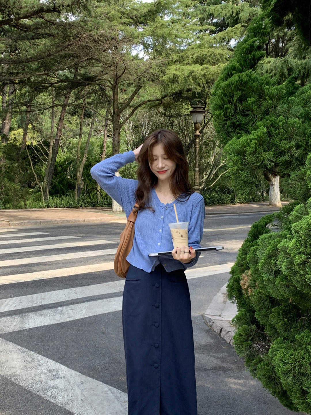 高跟鞋|无针织衫不秋天，这样简约又减龄，仿佛回到了青春活力，太好看了