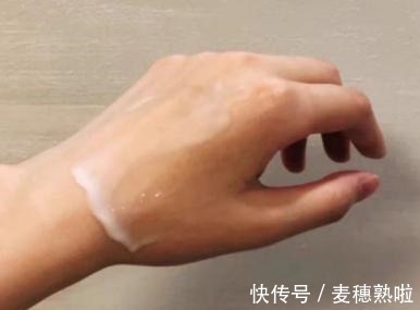 油皮 还在羡慕别人皮肤好护肤品可千万不要跟风，先看这一点！