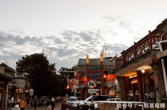 护国寺|北京有个务实小吃街,胜王府井一倍,文化底蕴与老字号小吃十足