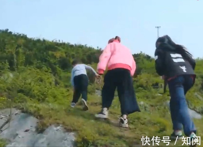 遼寧巨嬰:16歲吃飯靠人喂,每天開銷過萬,開蘭博基尼賣手機殼