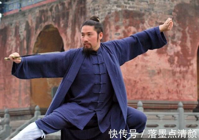 老秀才#聊斋:三个人参加宴会,言辞粗鲁被人“下蛊”?古代的怪力乱神