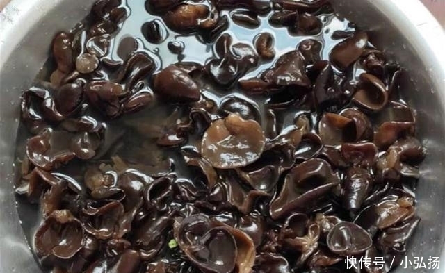 细菌|泡木耳,用冷水还是热水?酒店大厨:多加这1步,污垢细菌都没了