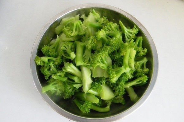 防脱发|医生不会告诉你,它是强碱性食物,补血防脱发,年纪大了要常吃