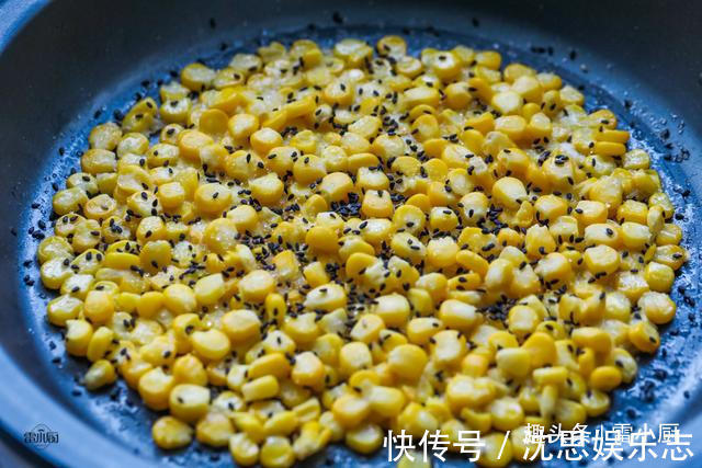 雷小厨|为什么饭店的玉米烙那么好吃，掌握黄金比例，在家轻松做出来