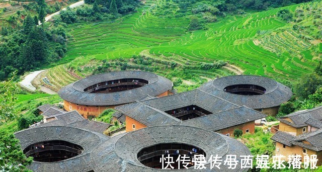 安居地|福建这座独特的古村，以5座土楼出名，被人们戏称为“四菜一汤”！