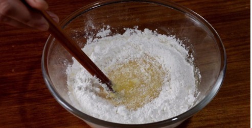 搅拌均匀|孩子吃的饼干不用买,手把手教你在家做,面粉鸡蛋搅一搅就搞定