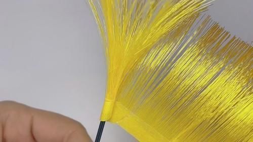 金黄色|紫色丝带芦苇花火了,试着给金黄色的丝带抽个丝,成品也很赞