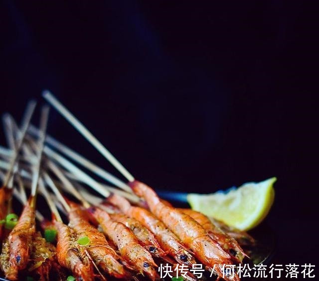 解馋快手菜孜然烤大虾，外酥里嫩味道浓郁，在家也能吃烧烤！