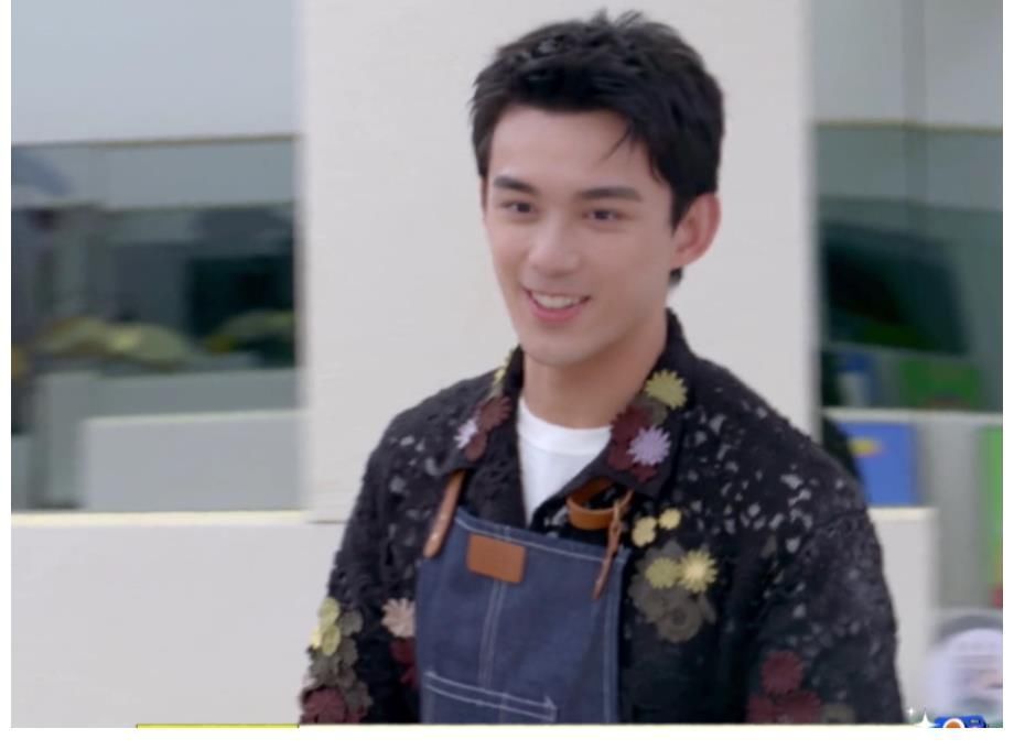 综艺|赵丽颖综艺中的一个举动,是否是她对于离婚后自己状态的注释?