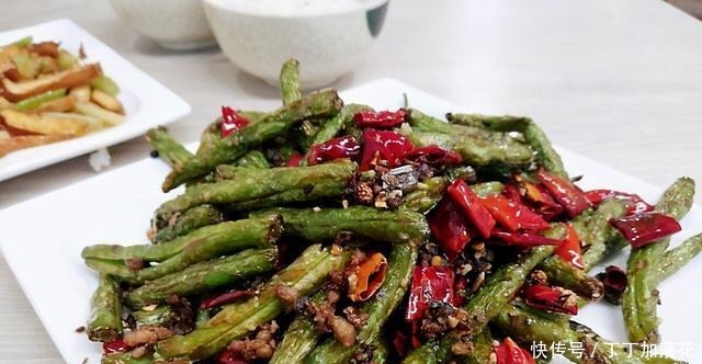 过年儿女都回家么,年夜饭去哪吃,想吃这四道菜的要注意了