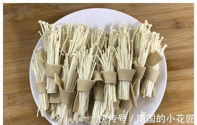 金针菇豆皮卷|比肉好吃的一道素菜,不炒不炸,营养健康,敞开吃也不怕长肉