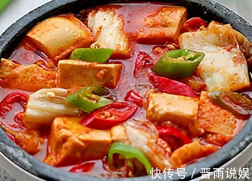 金针菇|会吃的人才长寿,常吃3种美食,补充营养,排毒消脂,增强抵抗力