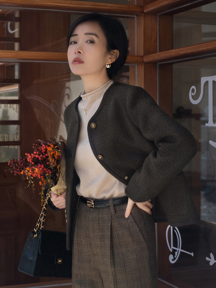 搭配 “小香风外套”才是冬季穿搭的yyds,优雅知性又干练,谁穿谁美
