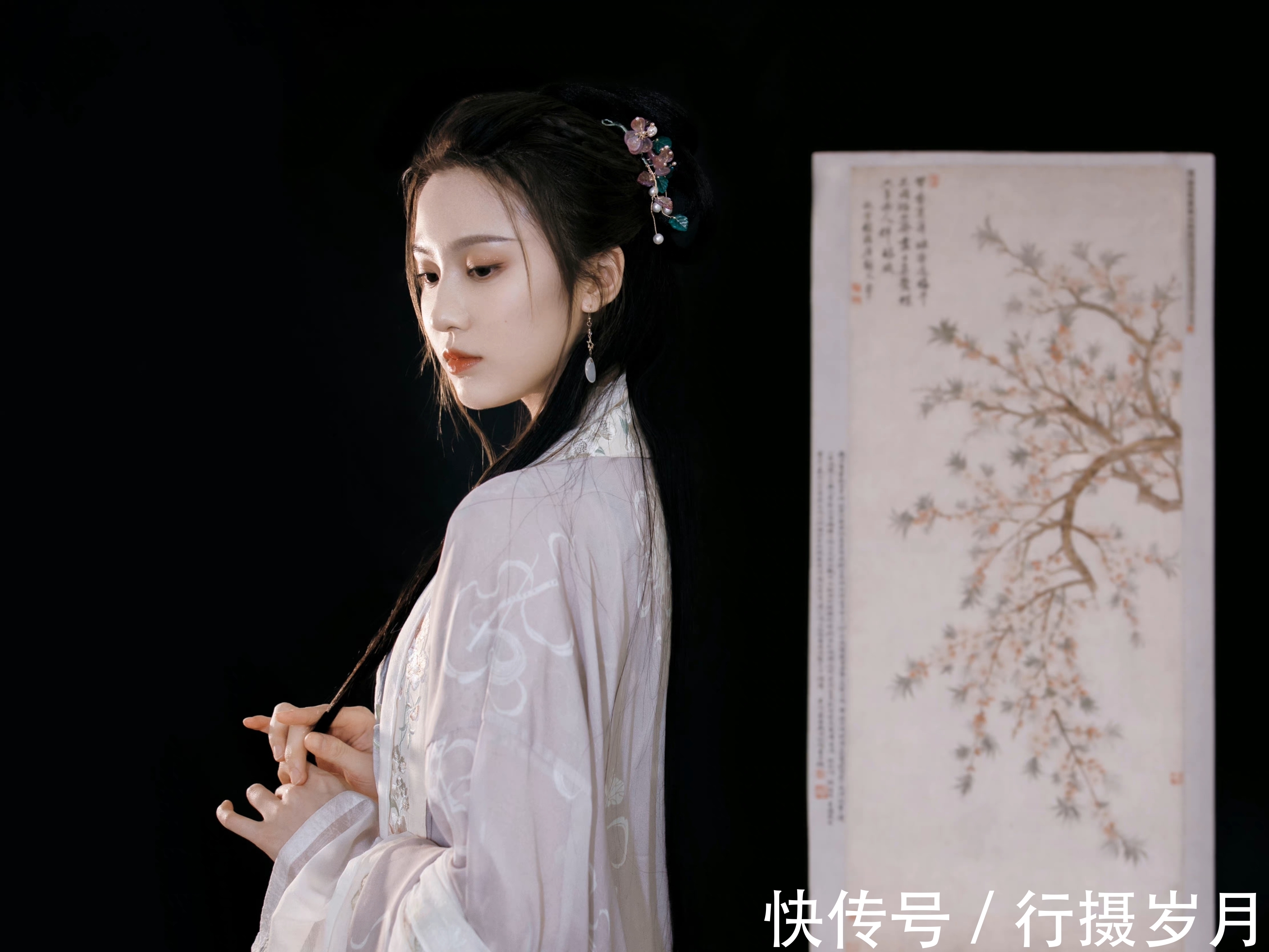 心声!在静谧夜色里,聆听自己真实的心声,将纠结的伤感次第打开