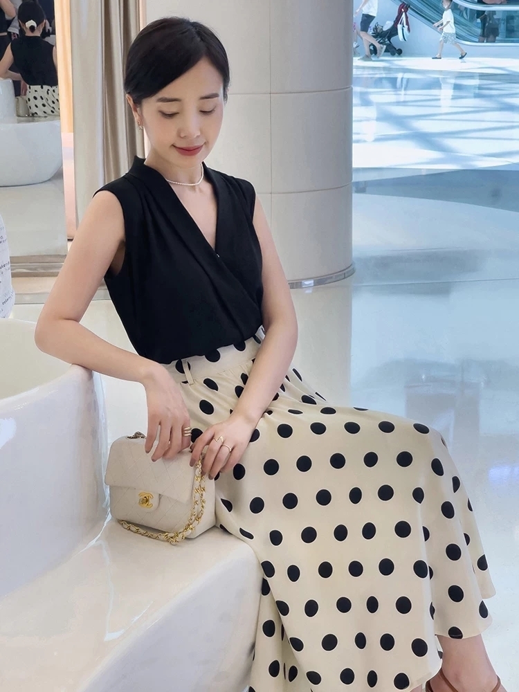 单品|奔三奔四的女性,夏季多穿这些基础款单品,显瘦洋气又高级