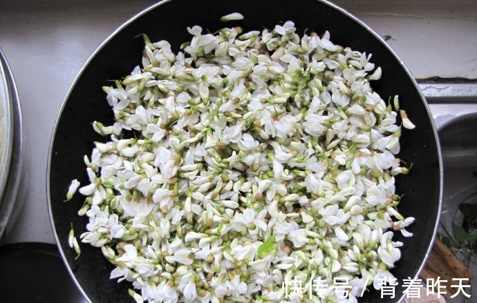 槐花|女人常吃一物,湿气没了,远离妇科炎症,子宫更健康