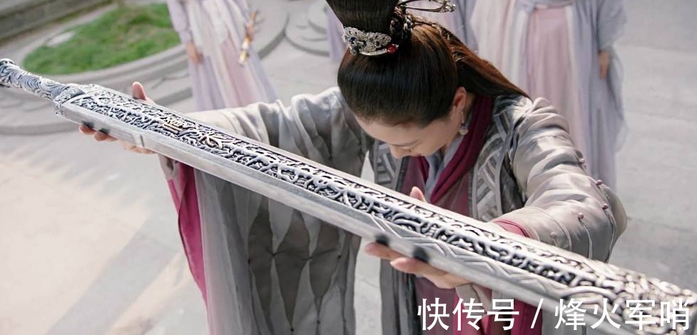 武当山#我国最出名的3把镇山宝剑,第二把至今无人能拿得动