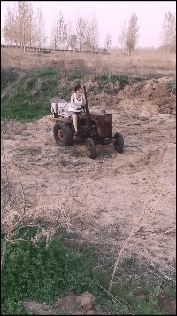 |搞笑GIF段子:美女锻炼身体方式,这是全身运动哦