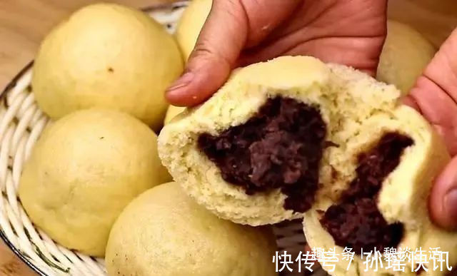 好吃|家有玉米面和红豆，教你新吃法，上锅一蒸，香甜暄软，特好吃