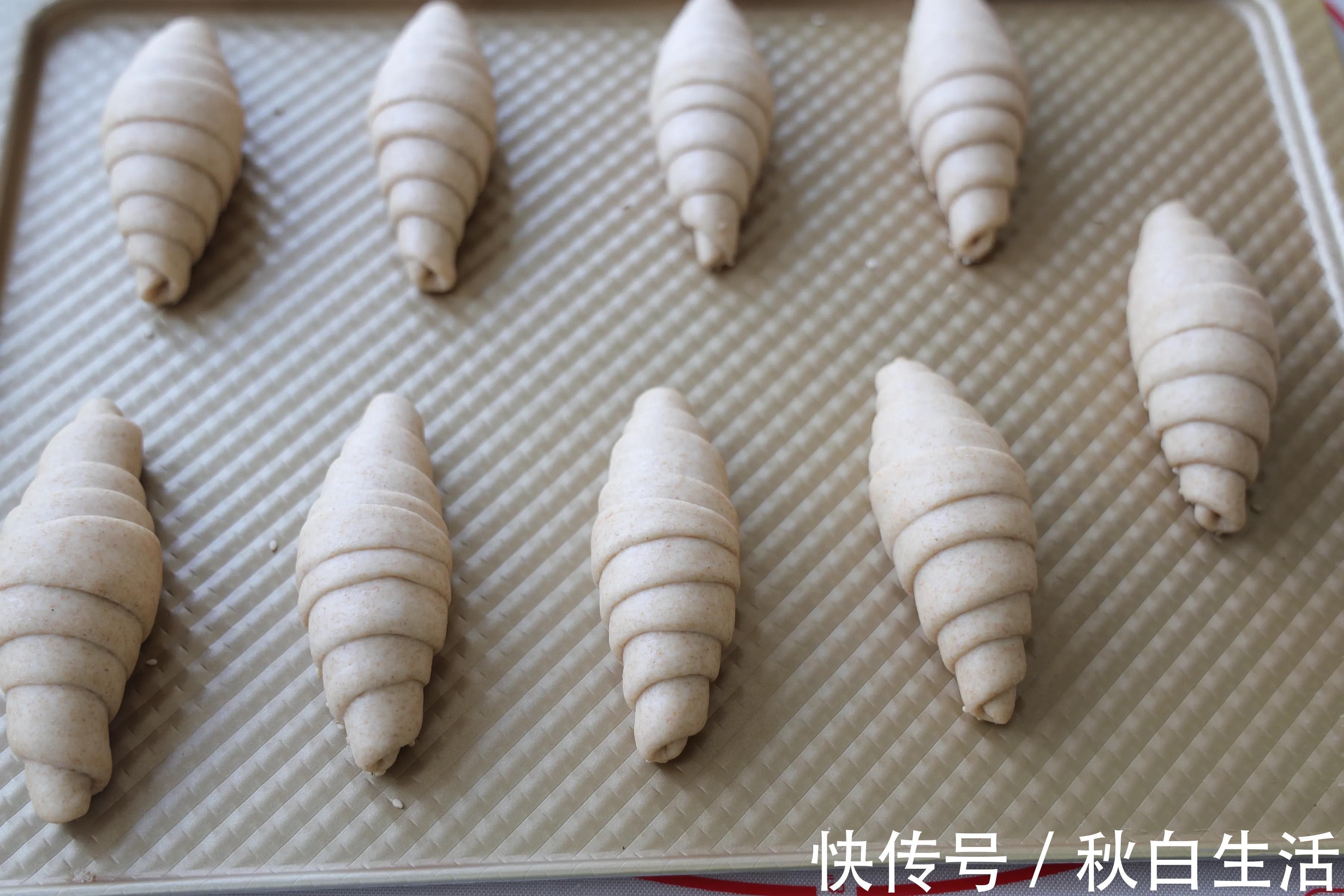 早餐|早餐最爱的日式海盐面包,脆脆的表皮,柔软的内心,一吃就上瘾