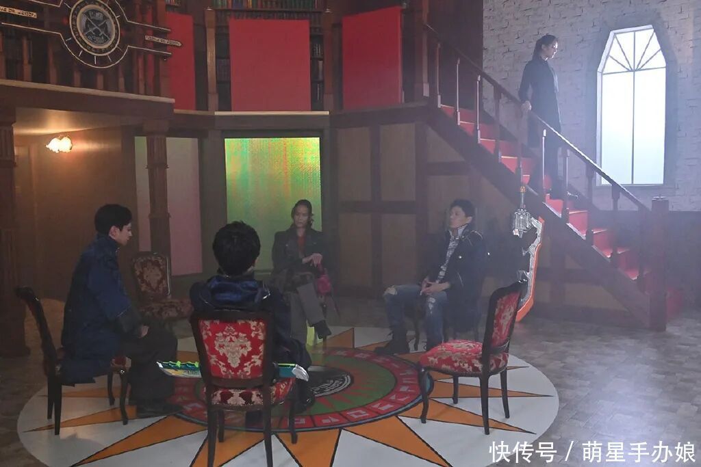 《假面骑士圣刃》17话情报：光之剑最光参战，人类可制驱动书？