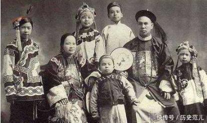 满清|清朝灭亡后,皇室贵族去了哪至今有人穿龙袍留长辫,自称八阿哥!