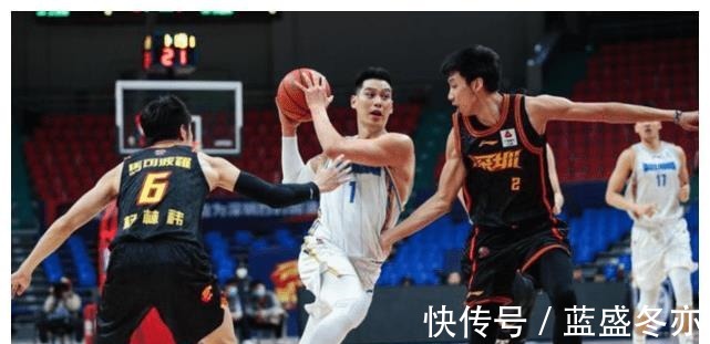 全华班|危难时刻连续命中三分,带领全华班反超,央视他接过布克的枪!