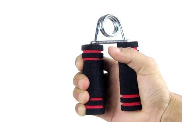 男性朋友|男人过了50后，若这3个动作能达标，偷着乐吧，身体素质还挺好