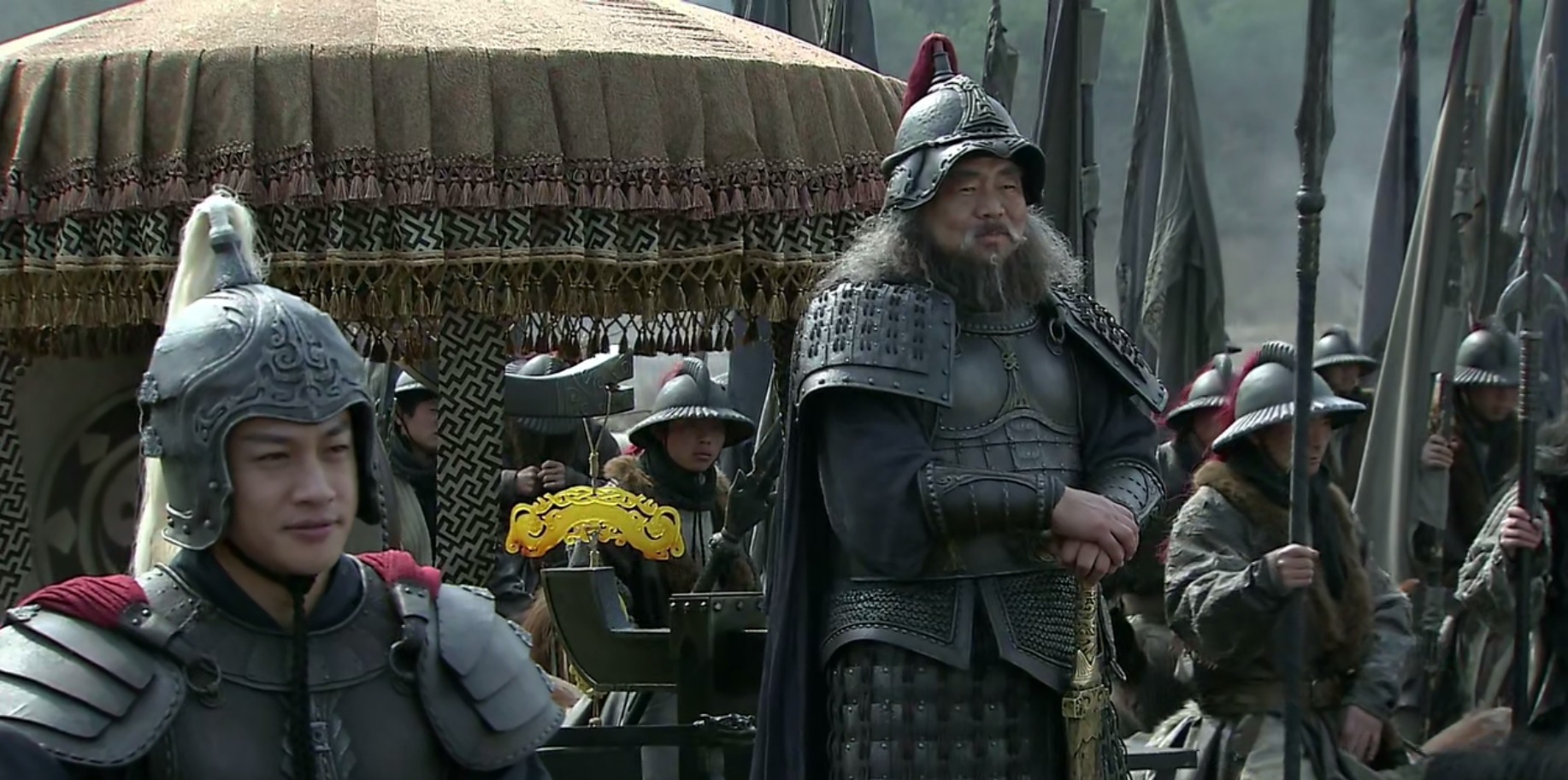 追杀|三国演义05曹操追杀董卓,但是吕布却很难对付,曹操怎么办