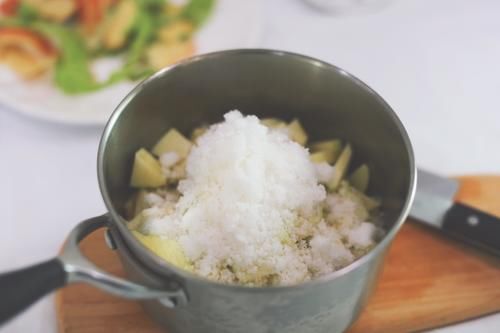 黏稠|苹果果酱黏稠甜香，果肉丰富，自己做的无色素无添加剂，安全放心