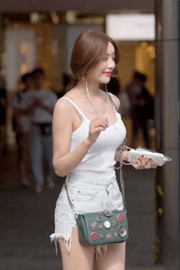 大方 如何搭配能显得干净整洁,这么穿搭,大方得体不失柔美之感