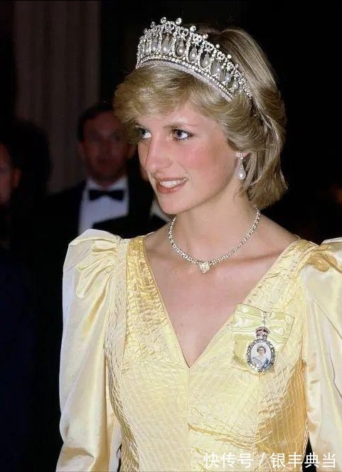 玛丽王后!红颜薄命!全球最会戴珠宝的女人,她戴过的首饰成为传奇