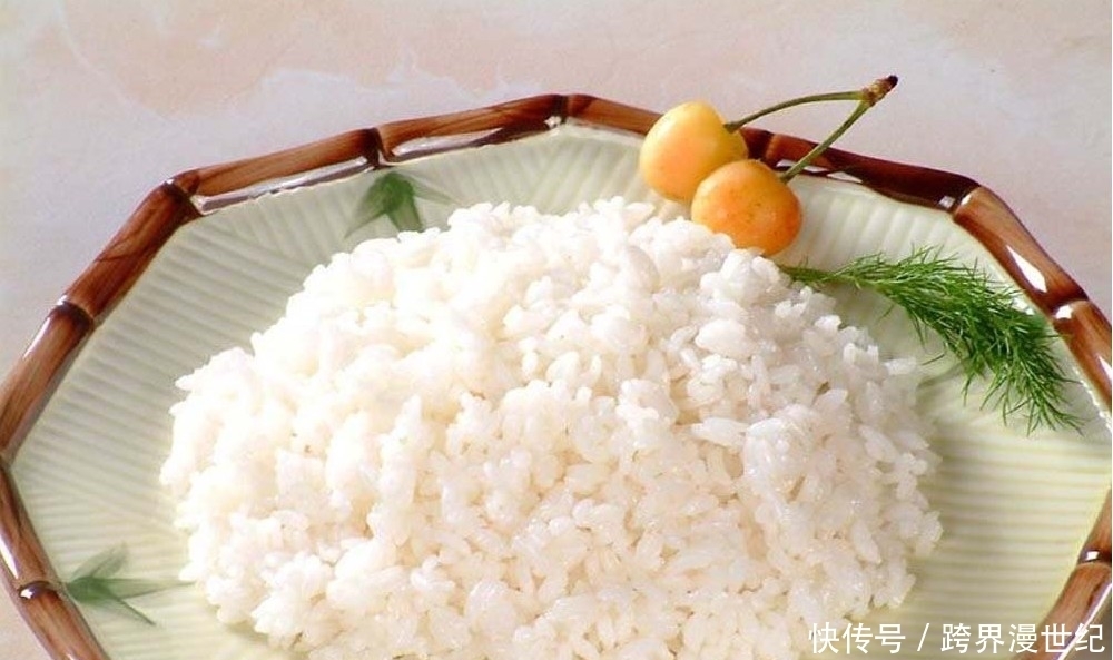 血糖的总量|糖尿病人的主食吃馒头好,还是吃米饭好?医生会用三个字告诉你