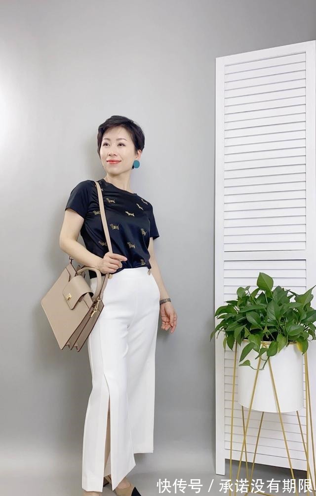 托特包@夏季的包包,这样背最好看!夏季的包包,这样背最好看!