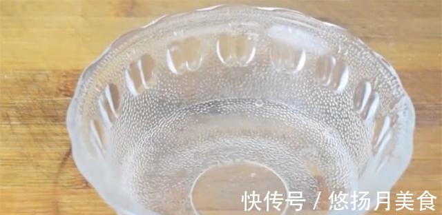 豆腐别炒了，试试这样做，简单几步，美味又下饭，放上半年都不坏！