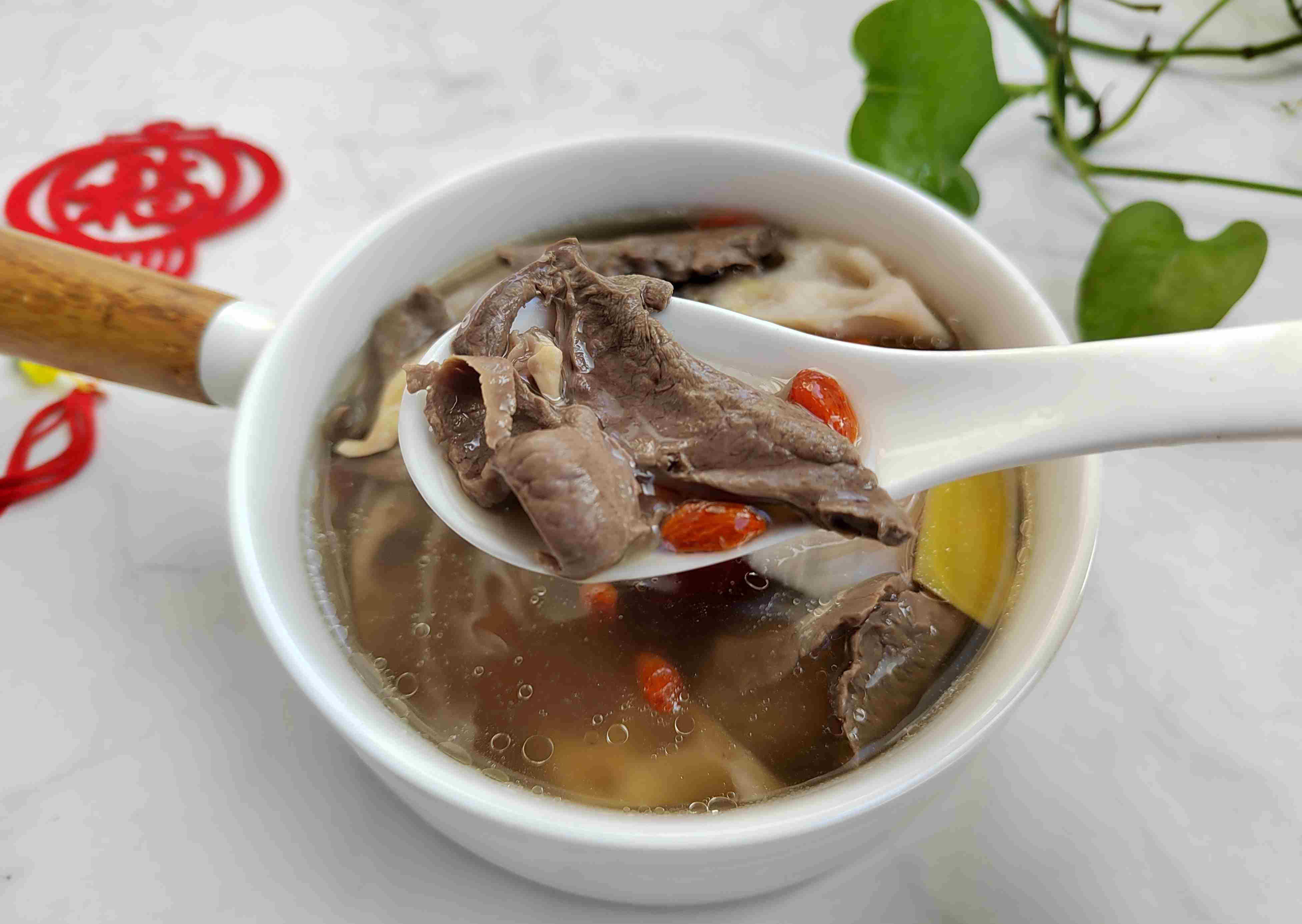 莲藕|失眠多梦常喝此汤,养心安神又助眠,坚持喝几次,一觉睡到大天亮