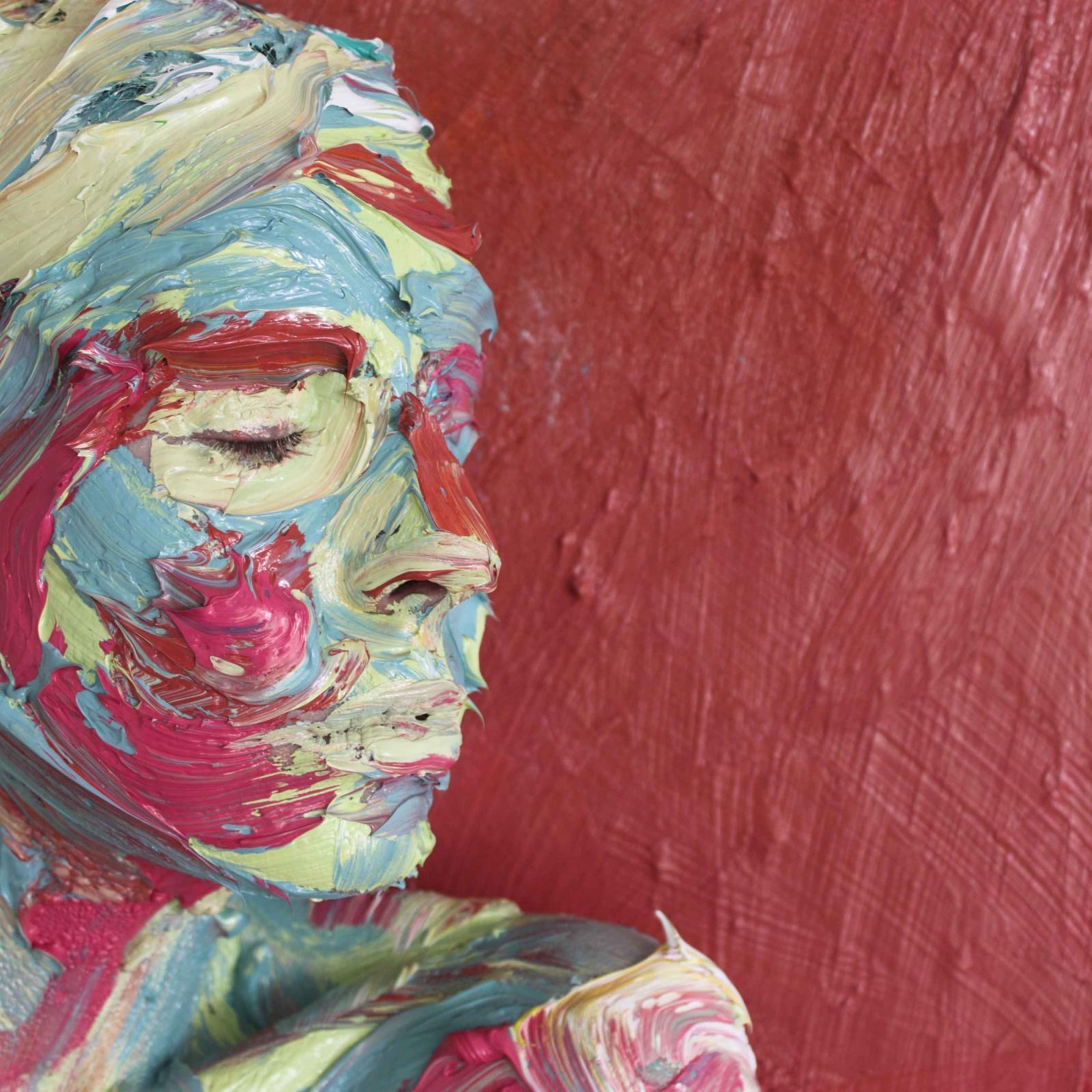 索菲·德里克@你见过在画布上画画的，可你见过在自己头上画油画的吗