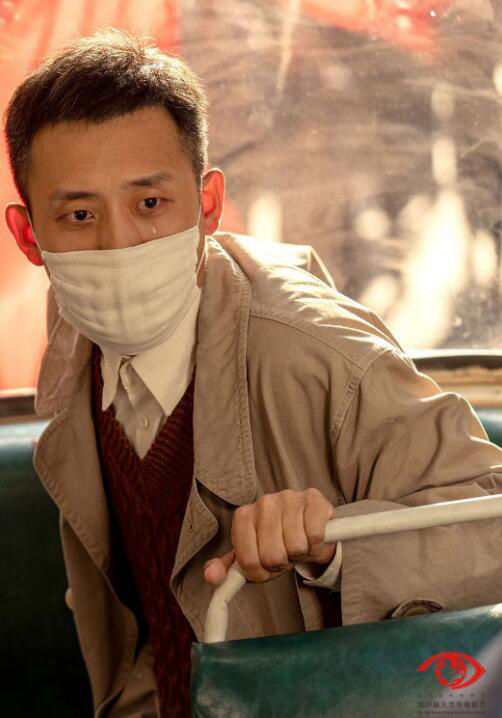 青春|大影節燃情“青春之夜” 徐帆劉浩存淚灑舞臺