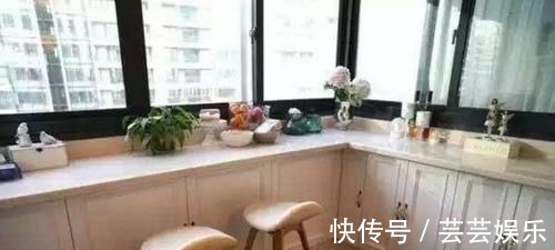 阳台|阳台装个吊柜实用性太低了,木工更建议装这种柜,后悔我家装早了