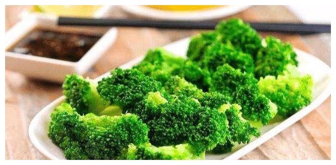 吃这7类食物必须先焯水,很多人一直吃错了,别等生病了再改正